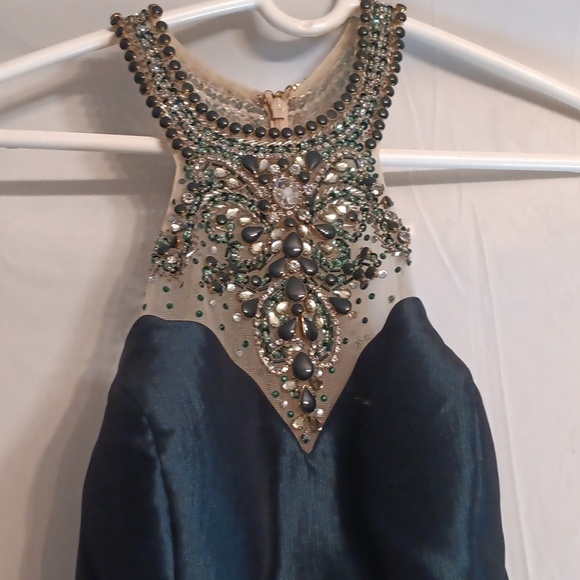 Alyce Paris Dresses & Skirts - Alyce paris emerald dress size 6